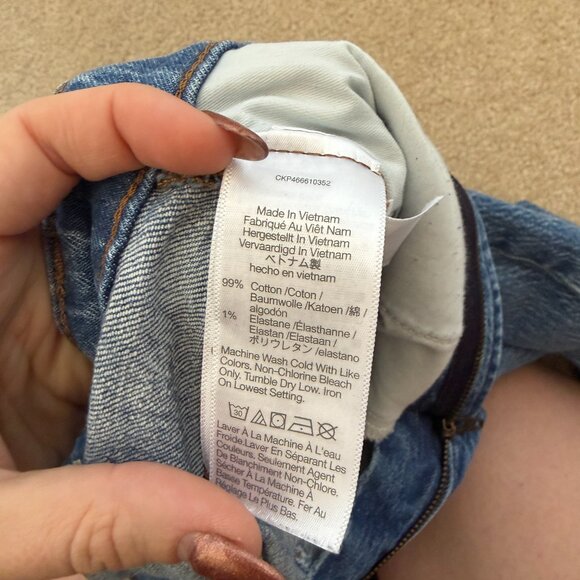 The Curvy Perfect Vintage Wide-Leg Crop Jean (25, Cresslow Wash) - Picture 12 of 12